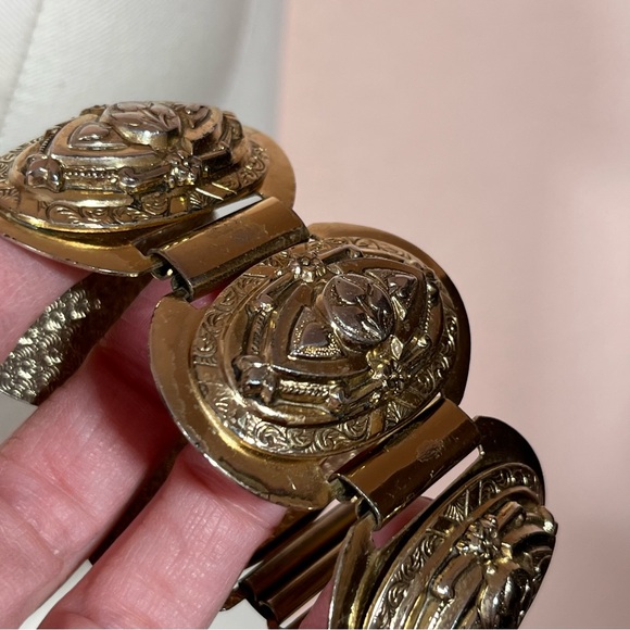 Vintage Victorian Goth Oversized cosplay medieval Renaissance Gold Bracelet - Picture 4 of 17